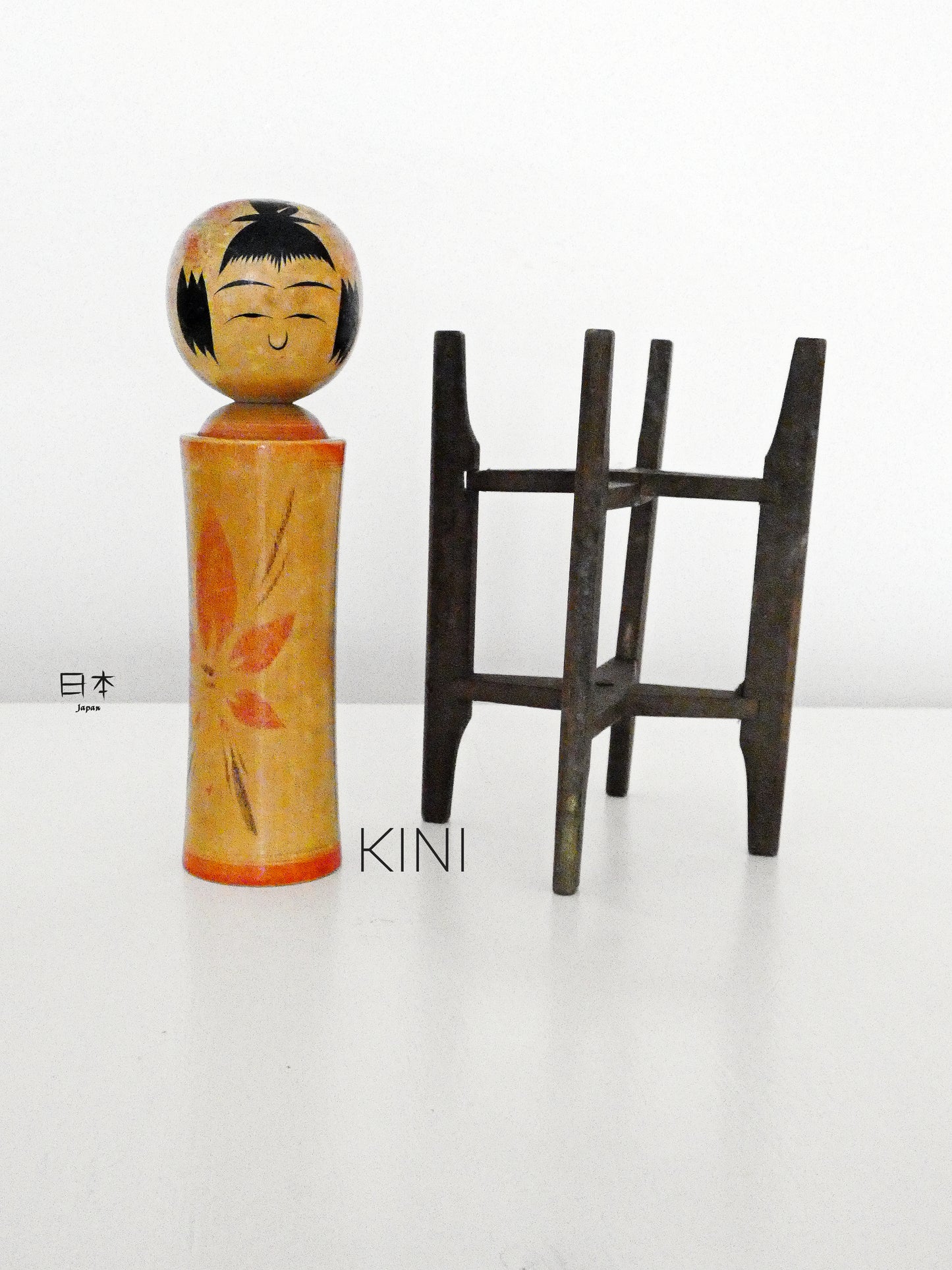 kokeshi kini